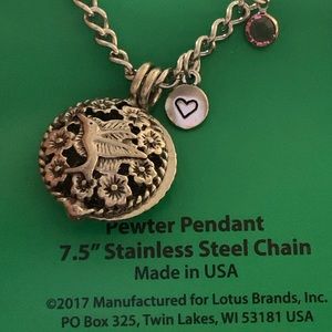 Pewter diffuser hummingbird charm bracelet NEW